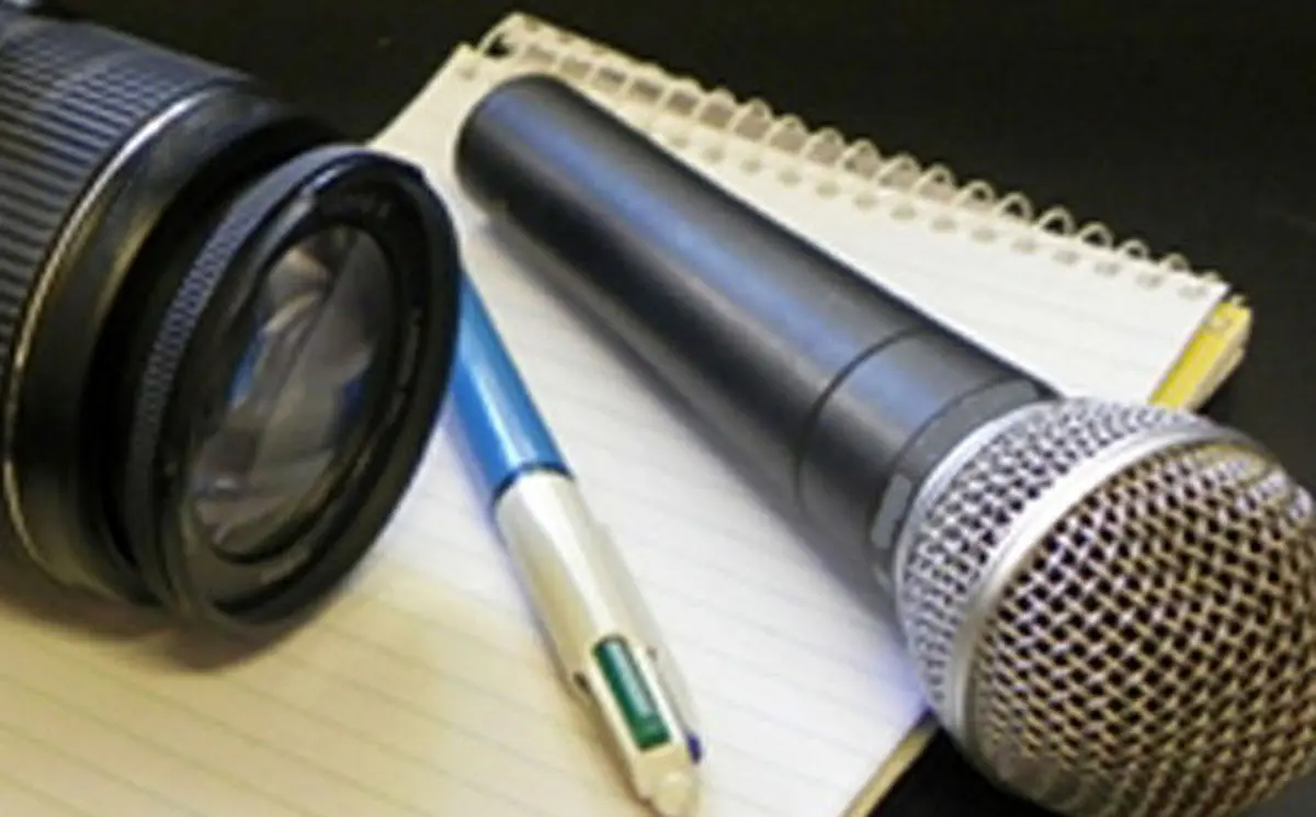 واژگونی اتوبوس خبرنگاران در آذربایجان غربی/ حال دو تن وخیم است