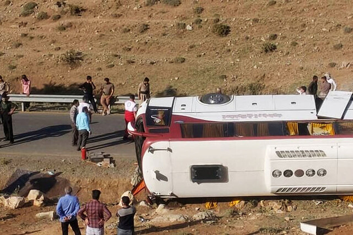 علت واژگونی اتوبوس خبرنگاران در آذربایجان غربی اعلام شد