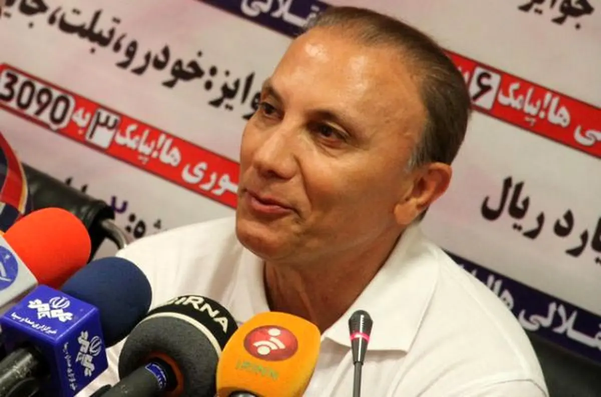 درخشان: پرسپولیس آماده‌ترین تیم لیگ است/ از باشگاه مالزیایی یک هفته وقت خواستم تا فکر کنم