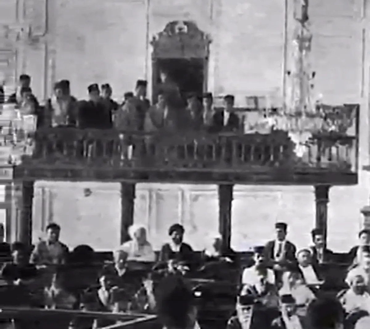 رعیت را چه به فریاد حق طلبی! رعیت غلط می‌کند ما را نخواهد