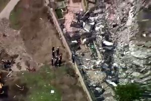 ۴۰ ساعت از ریزش ساختمانی در فلوریدا گذشت/ ۱۵۹ نفر غیب شدند/ ویدئو