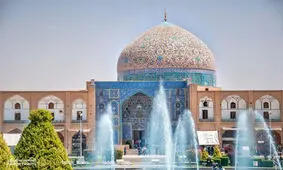 مرمت گنبد شیخ لطف‌الله با حاشیه شروع شد!