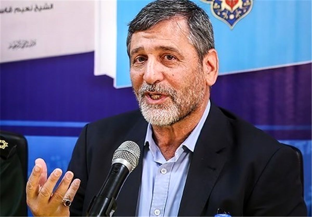امام میفرمودند که برقراری رابطه با آمریکا به فرض آن که «آمریکا آدم بشود»، ممکن است