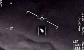 ماجرای دنباله دار پرندگان مشکوک/ آمریکا 'هیچ توضیحی' برای مشاهده بشقاب پرنده‌ها ندارد