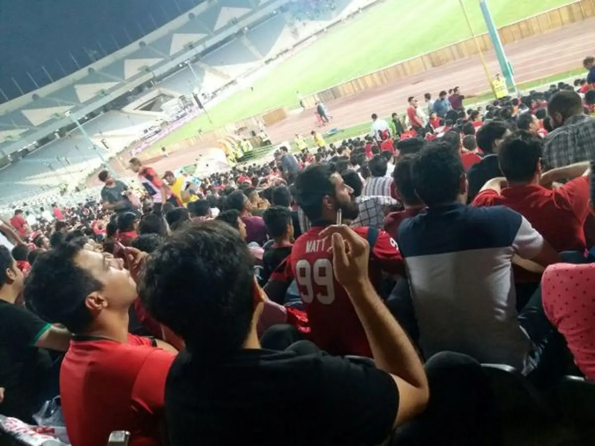 بازار سیاه سیگار در استادیوم تختی تهران/ بسته‌ای 40 هزار تومان