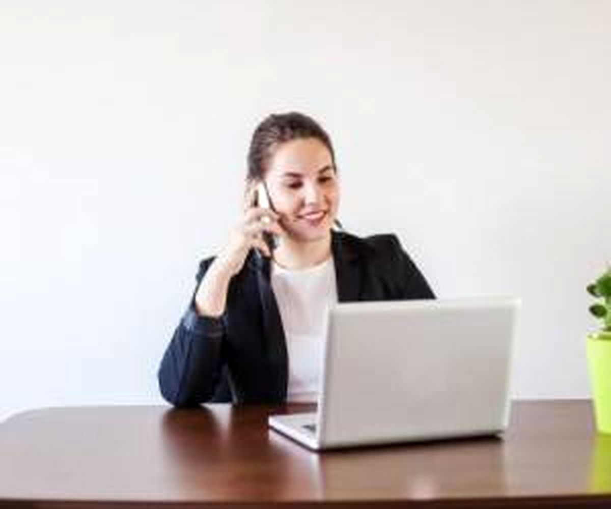 آداب استفاده از تلفن همراه در محل کار