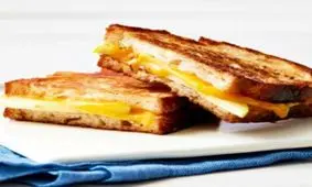 آموزش موزارلای گریل شده؛ فینگر فود ساندویچی