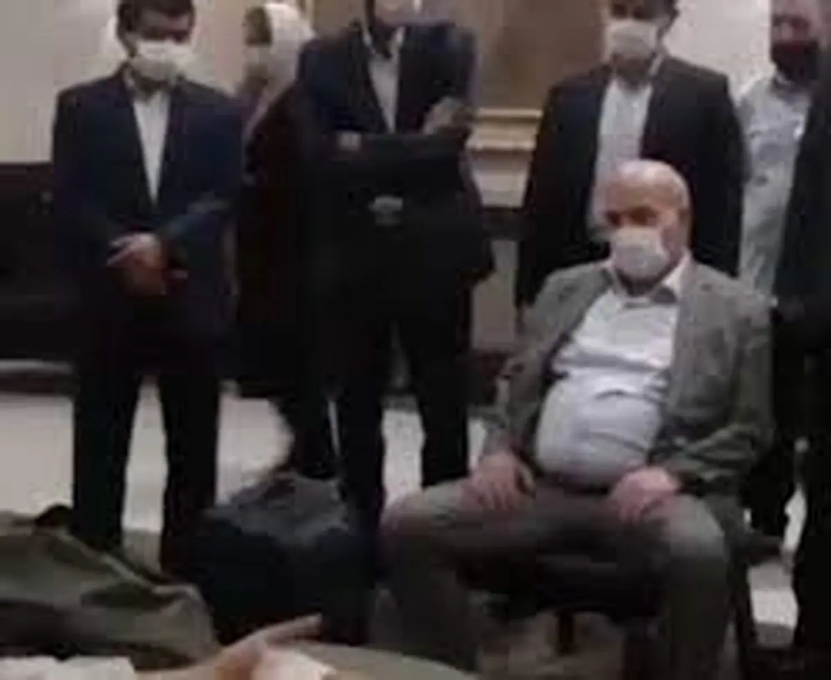مروری بر رفتارهای ناشایست مسئولان با خبرنگاران / چه شد که نحوه نشستن کلانتری، خشم افکارعمومی را در پی داشت؟