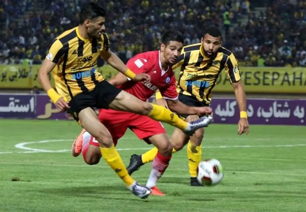 سپاهان پرسپولیس را صدرنشین کرد