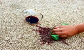 اگر روی فرش آبمیوه ریخت چه کنیم؟