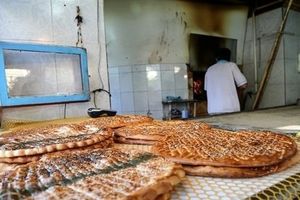 سهمیه آرد نانوایانی که در مشهد اقدام به تعطیلی نانوایی کنند کسر می‌شود