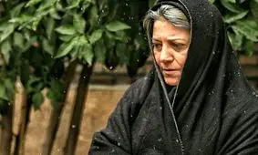 بازیگر تئاتر، باوجود فوت مادر روی صحنه رفت