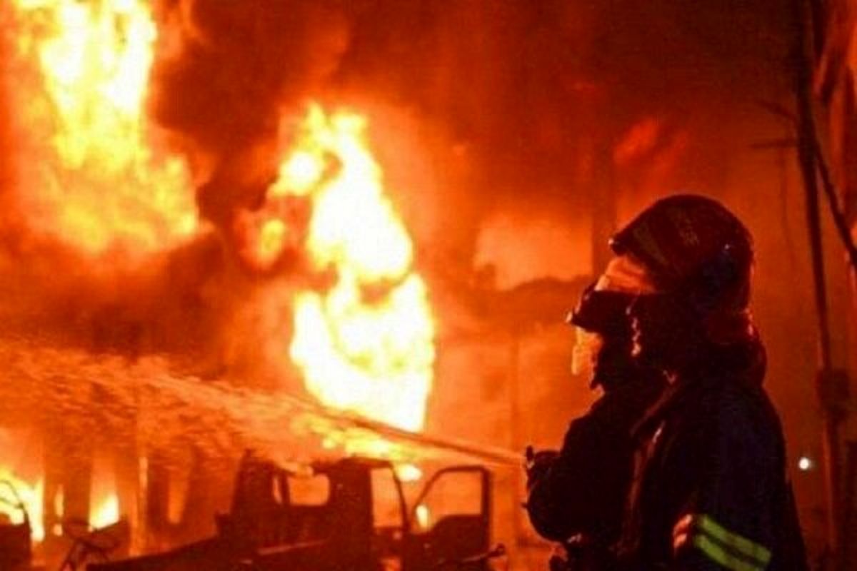 آتش سوزی کارگاه مبل در خانی آباد تهران/ ۵ نفر جان باختند