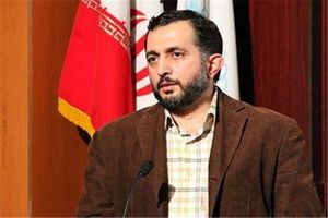 واکنش توئیتری پسر حداد به ابقای احمدی‎نژاد در مجمع تشخیص