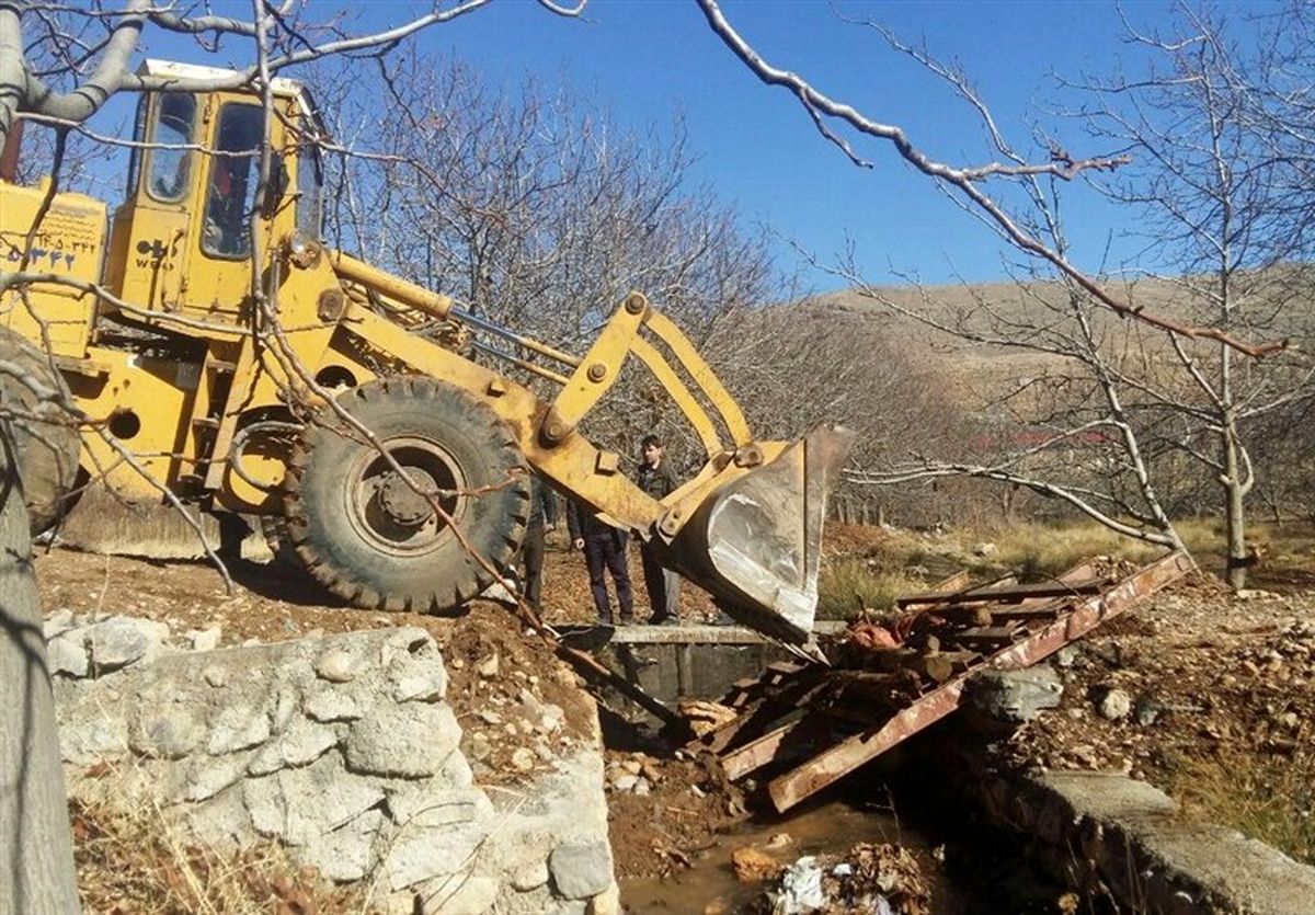 مقابله با زمین خواری در نظرآباد با جدیت دنبال می شود