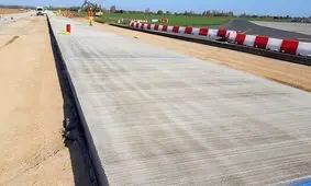 سیمان از تنی 300 هزار تومان به 1 میلیون 300 هزار تومان رسیده است /توقف پروژه‌های عمرانی و جاده‌سازی به دلیل نبود سیمان/‌فقط ۲۰ درصد بتن پروژه‌ها تأمین می‌شود