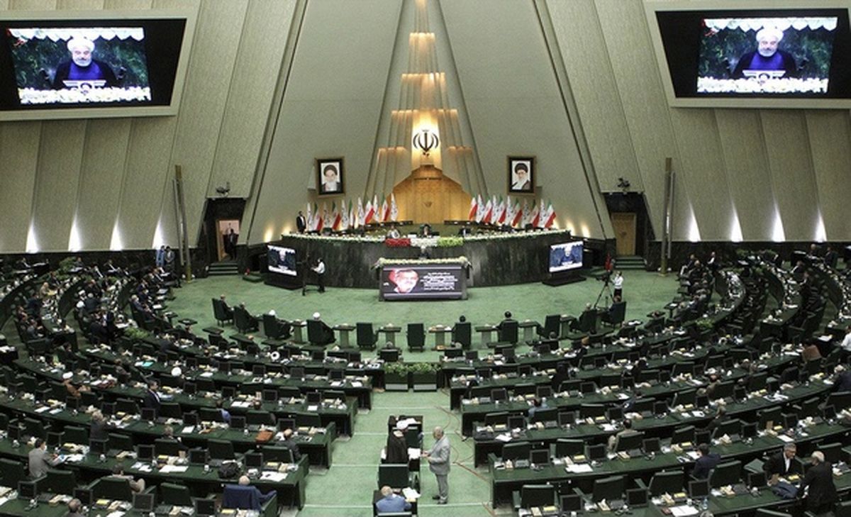 روحانی ناکارآمدی های دولتش را به پای مجلس ننویسد/ لجاجت کردند