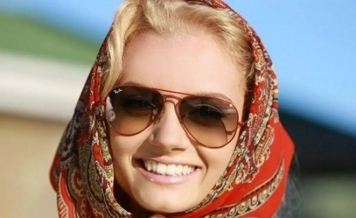 عینک هایی که خانمها را جوانتر نشان می دهد