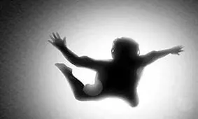 لحظه خودکشی پسر رشتی/ ویدئو+18