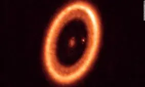 کشف صفحه‌ ای از غبار و گاز در اطراف یک سیاره فراخورشیدی