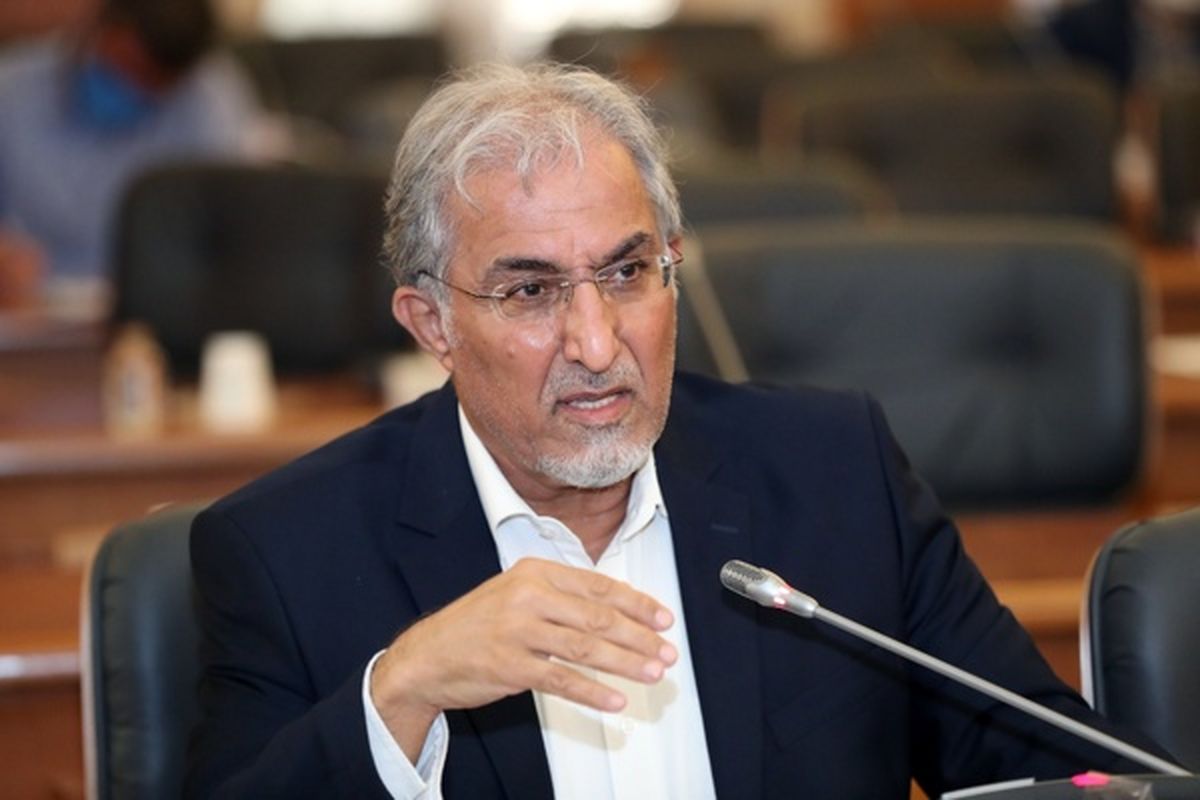 بخشی از افزایش قیمت ها تعمدی است/ شاهد بی‌انضباطی مالی دولت به شکل دستوری بودیم