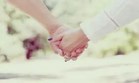 چرا همسرم به حرف‌ هایم گوش نمی‌ دهد؟