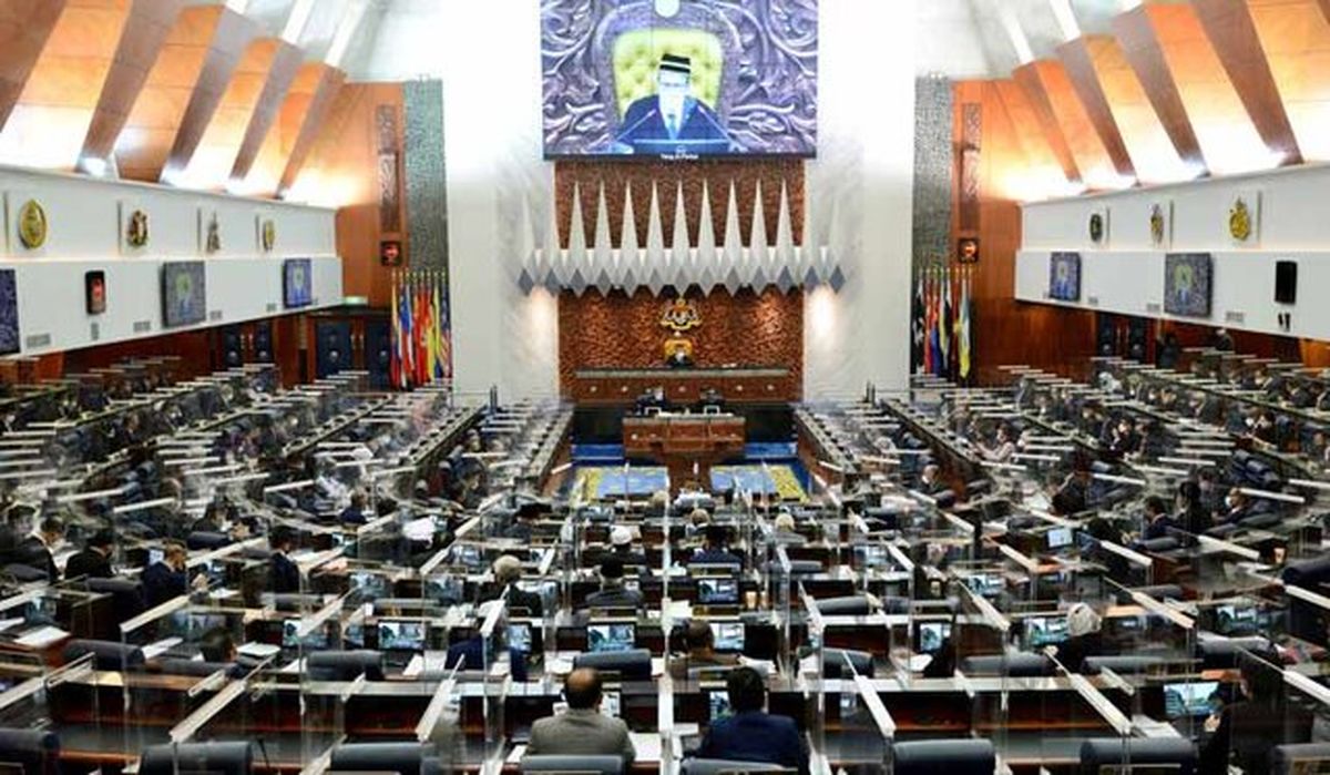پارلمان مالزی پس از ۷ ماه تعلیق آغاز به کار کرد