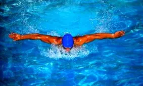 چگونه از آسیب مو بعد شنا در استخر جلوگیری کنیم؟