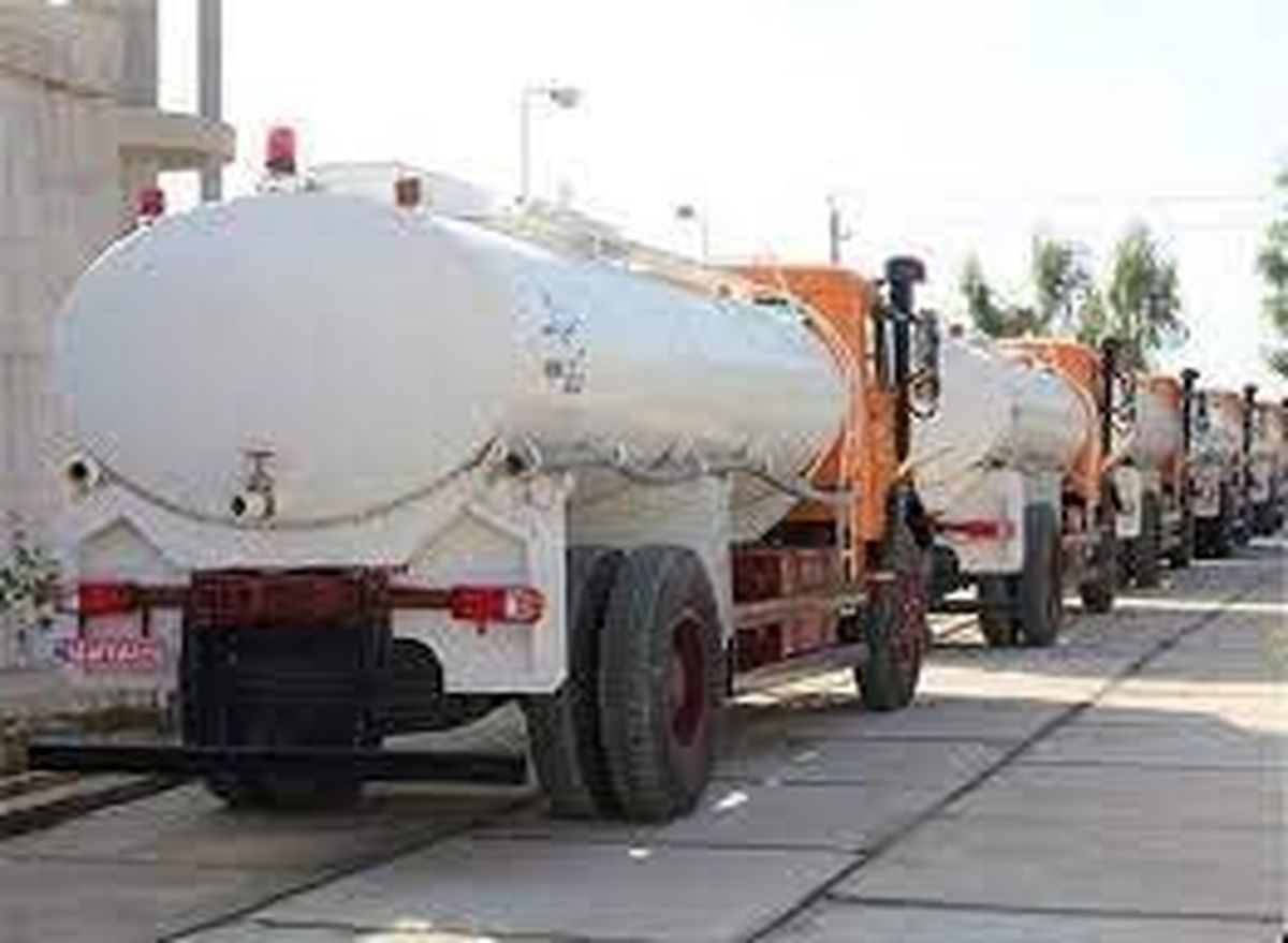 آبرسانی با تانکر به چند شهرک در اردبیل