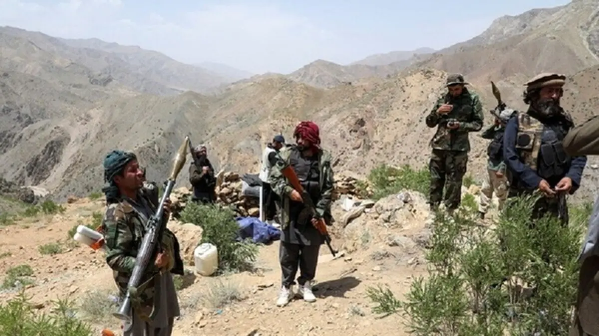 فرار بیش از ۱۰۰۰ نظامی افغان به تاجیکستان