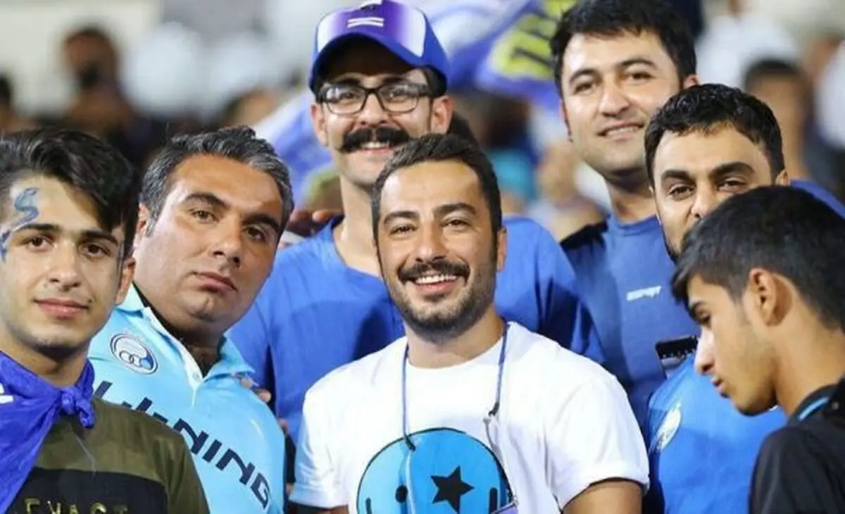 بازیگر مطرح سینما، تماشاگر اولین پیروزی استقلال+عکس