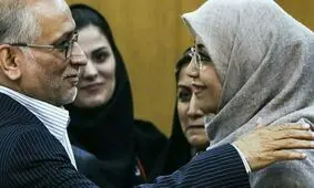 شائبه دست مرعشی روی شانه نماینده زن شورا