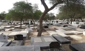 چرا شهرداری در آرامستان خرم‌ آباد قطعه‌ ای جداگانه برای ایثارگران در نظر نمی‌گیرد؟