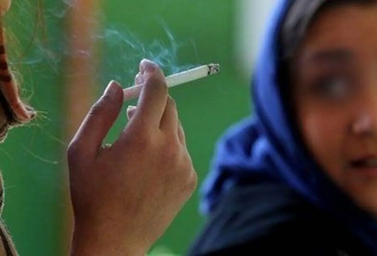 چرا آمار اعتیاد دخترها دارد به پسرها نزدیک می شود؟