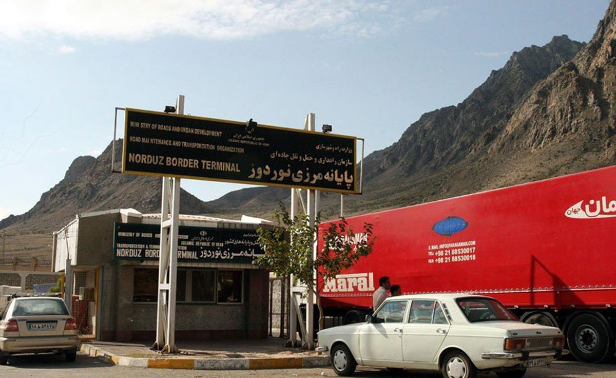راننده تاکسیهایی که از ارمنستان واکسن کرونا وارد می کنند