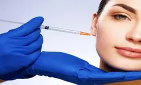 صورت وحشتناک زن جوان بعد تزریق گونه/ تصاویر