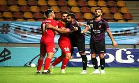باشگاه فولاد: مدافع پرسپولیس چهار اخطاره بود