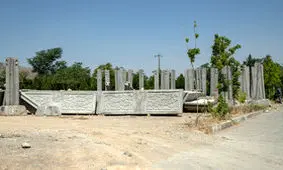 در قطعه هنرمندان کله‌پا نشوید!/ تصاویر عجیب و تاسف‌آور