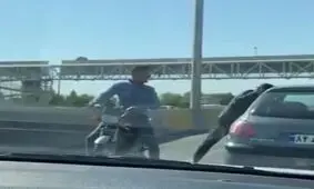 زورگیری وسط اتوبان کرج به قزوین نرسیده به مهرشهر کرج با اسلحه و قمه/ دستگیری زورگیران/ ویدئو