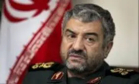 حضور فرمانده کل سپاه در منزل پدری «شهید حججی» + عکس