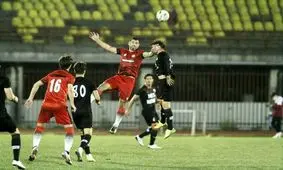 مهاجم با تجربه و مشهور ایرانی از فوتبال خداحافظی کرد