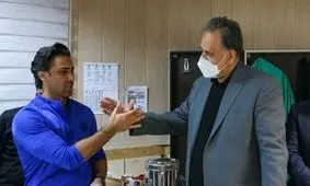 مددی با فرهاد دیدار کرد و شعار "حیاکن، رهاکن" شنید