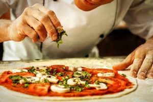 از چه نوع سبزیجاتی در پیتزا استفاده کنیم؟
