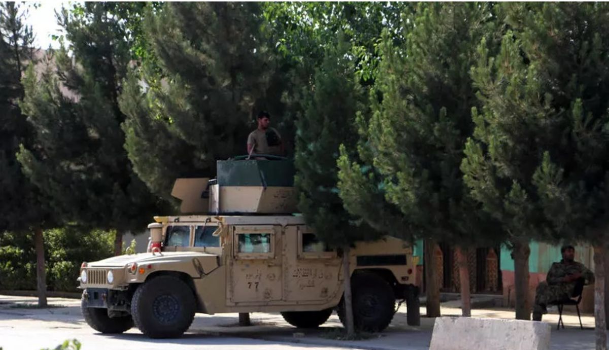 سربازان افغان می‌گویند فرماندهانشان از صحنه نبرد فرار کردند