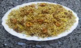 طرز تهیه میگو پلو با کشمش