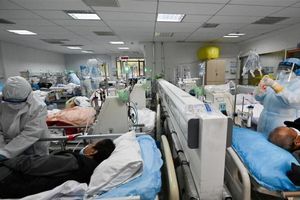 مسئولی از وزارت بهداشت که گفت ۵۰۰ تخت خالی وجود دارد، توهین به شعور مردم کرد