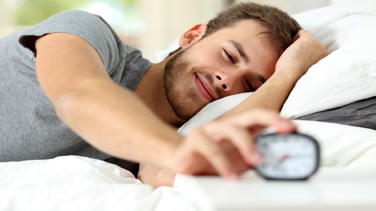 آیا زودتر خوابیدن باعث شادی شما می‌ شود؟