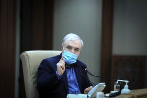 عصبانیت وزیر بهداشت در برنامه زنده/ ویدئو