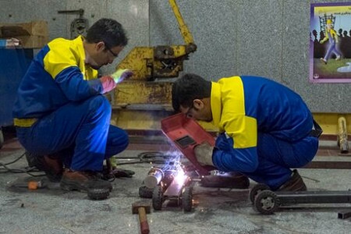 ۴۰۰۰ نفر در آزمونهای مهارتی شرکت کردند/ تاکید بر آموزش مشاغل چمدانی