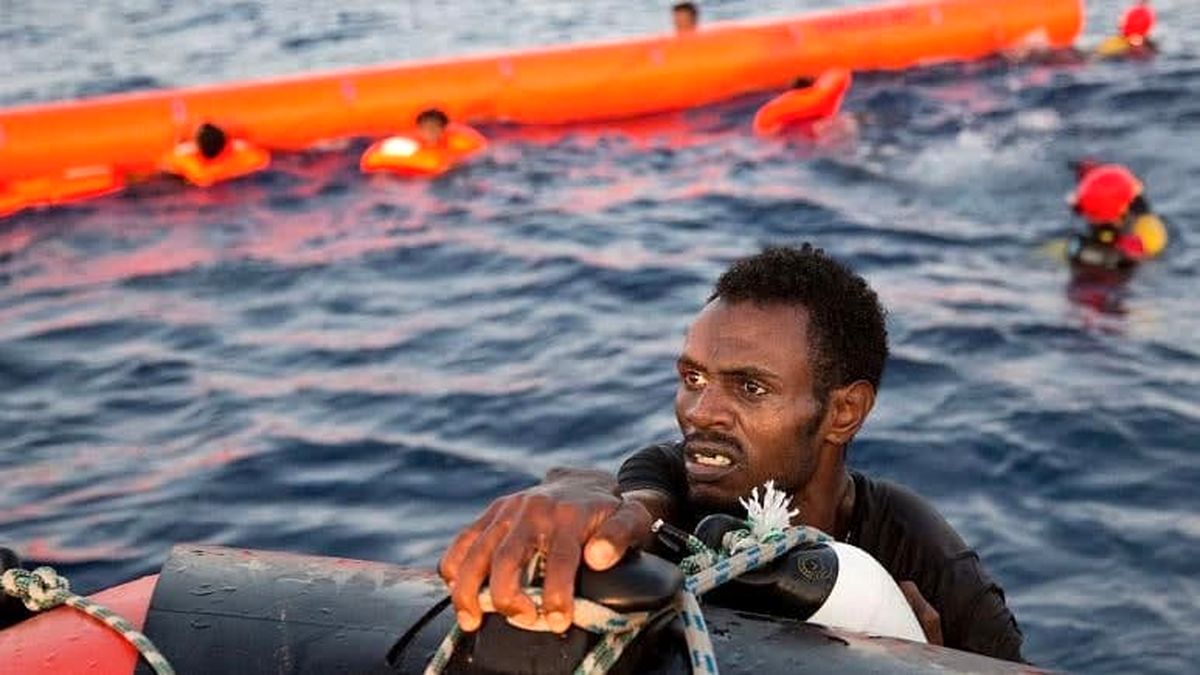  دست کم ۵۷ مهاجر شامل چندین زن و کودک در سواحل لیبی غرق شدند
